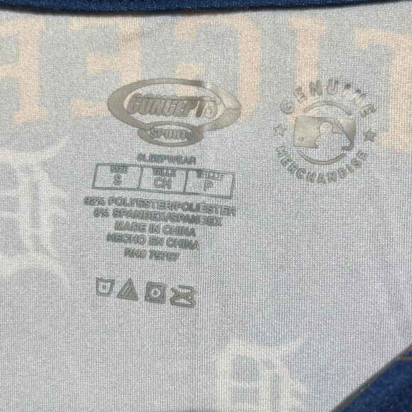 Detroit Tigers Concepts Sport Women's Zest Allover Print Button-Up Shirt & Short - Picture 6 of 12